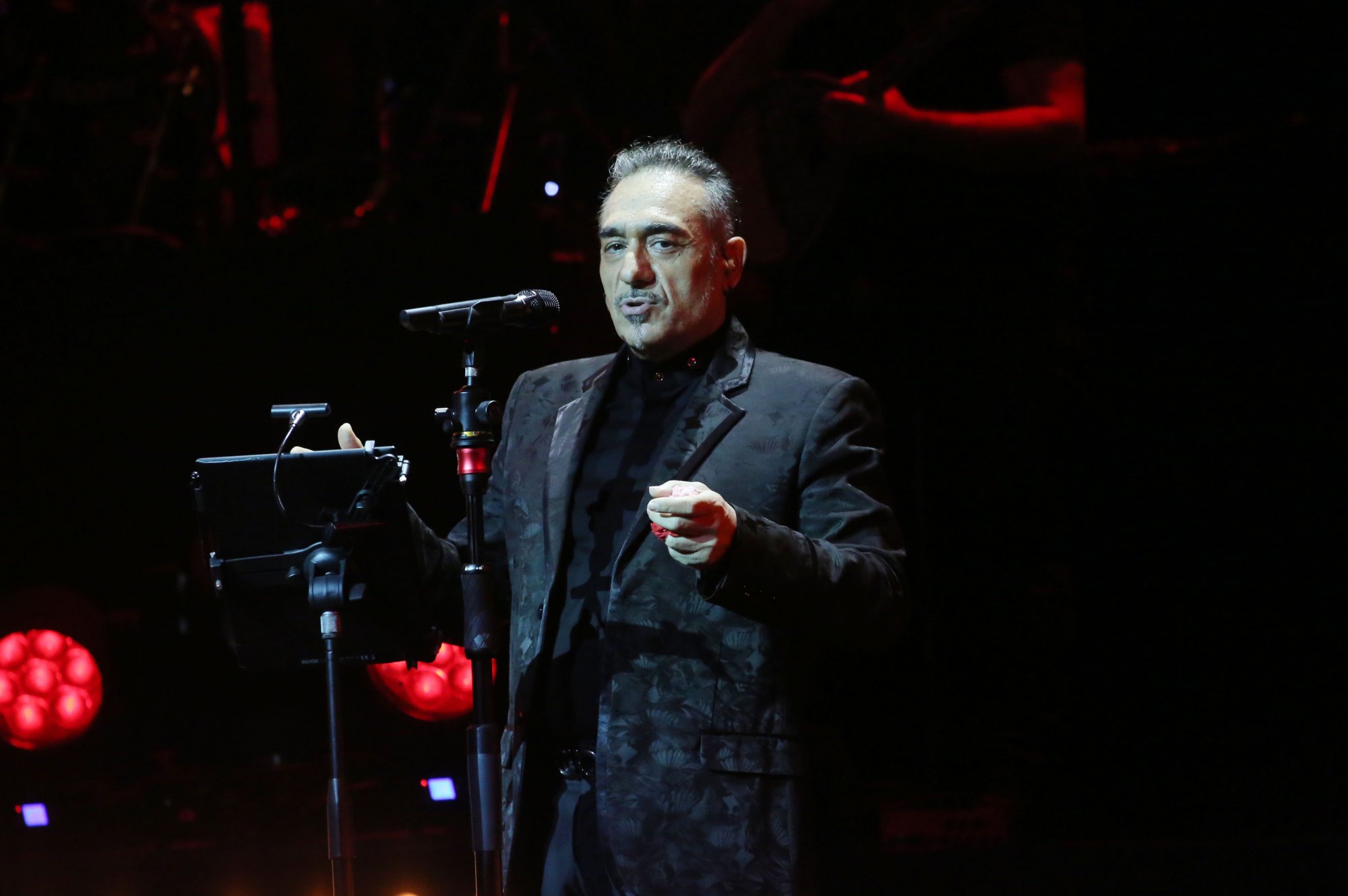 Νότης Σφακιανάκης: Από ψηφοφόρος της Χρυσής Αυγής τώρα υποψήφιος ευρωβουλευτής με τον ΛΑ.Ο.Σ;