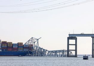 Βαλτιμόρη: «Παγιδευμένα» στο Dali παραμένουν τα 22 μέλη του πληρώματος – Πότε θα επαναπατριστούν