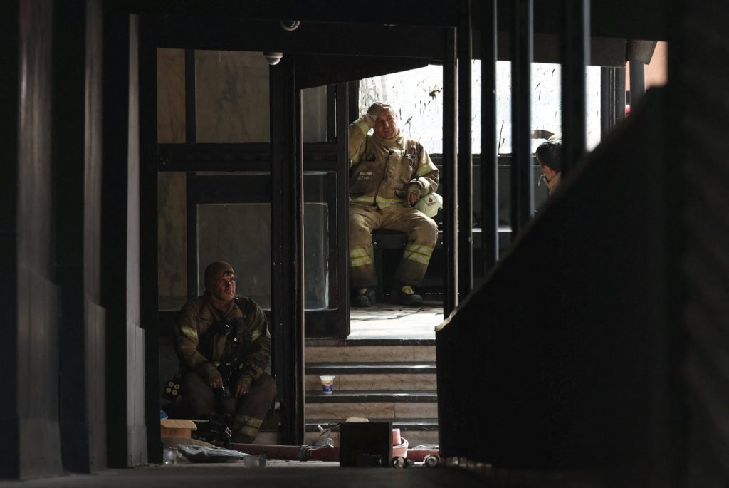 Κωνσταντινούπολη: Φωτιά σε νυχτερινό κέντρο – Στους 29 ο αριθμός των νεκρών