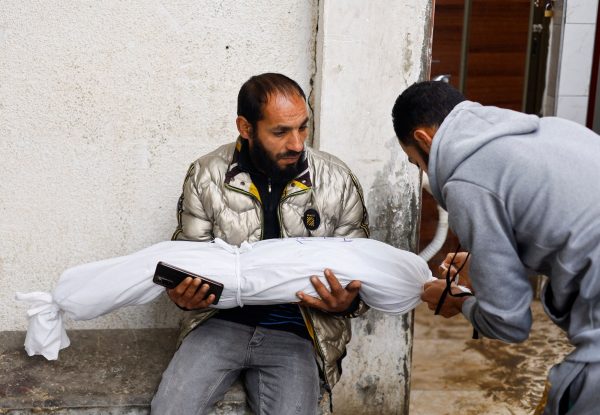 Γάζα: «Έγκλημα πολέμου κατά τα φαινόμενα» – Το HRW για επίθεση του Ισραήλ που σκότωσε 106 αμάχους