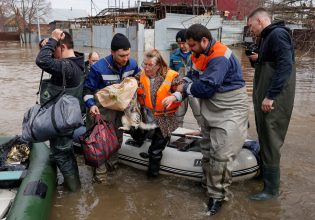 Πλημμύρες: Πόλεις απειλούνται σε Ρωσία και Καζακστάν – Ανεβαίνει το ύψος των υδάτων