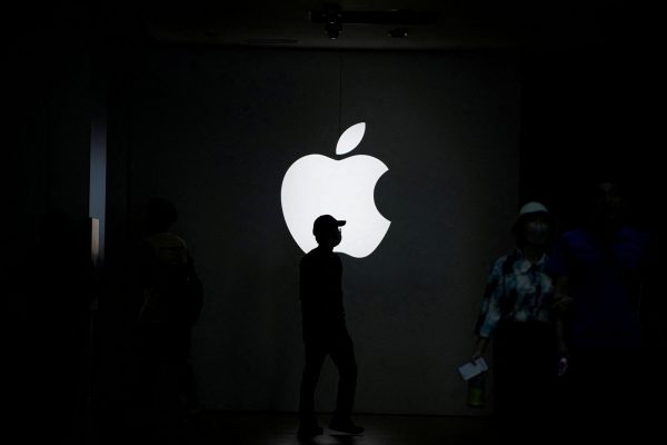 Apple: Συνομιλίες και με την OpenAI για τεχνητή νοημοσύνη στο iPhone