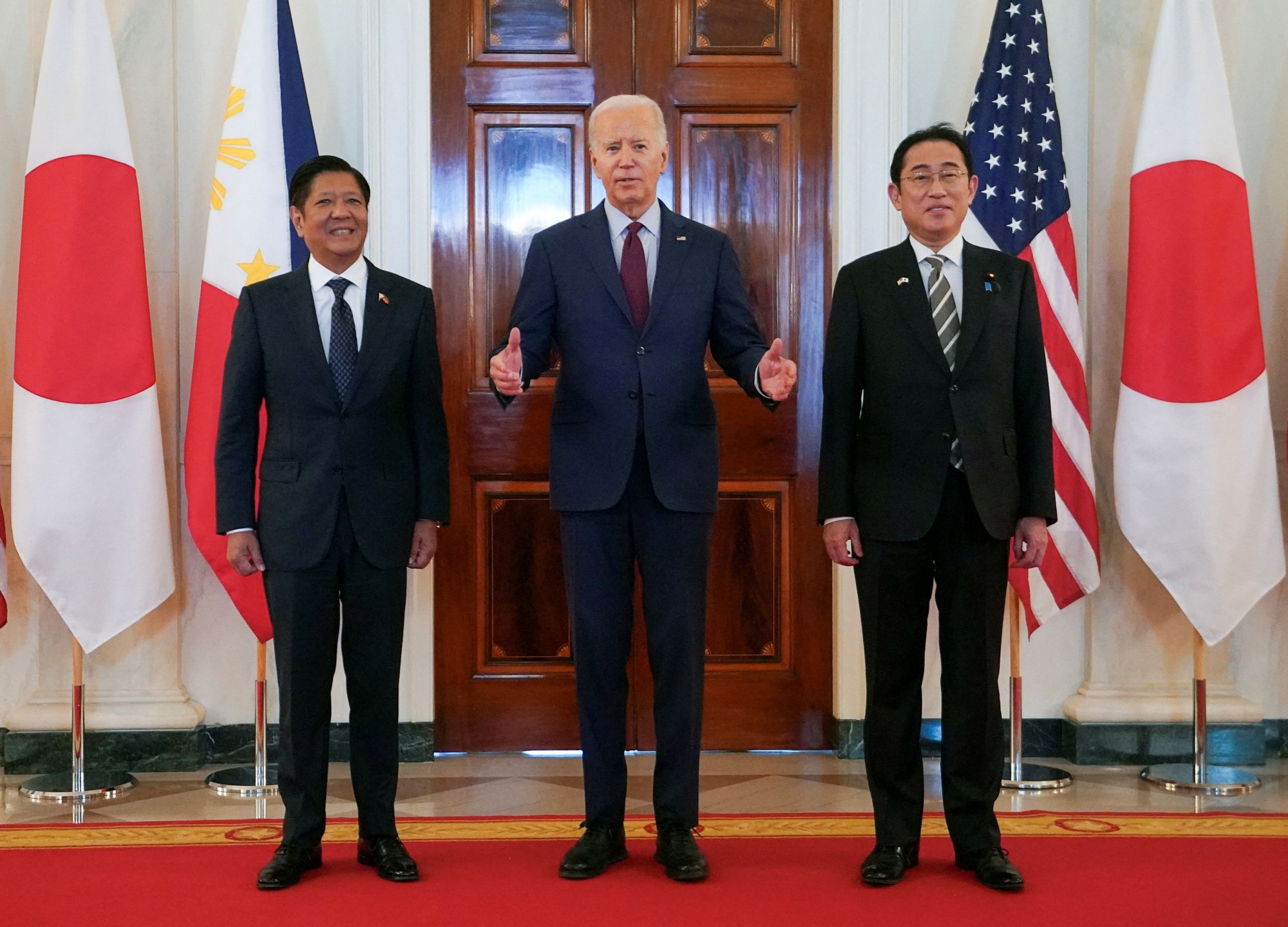 Μπάιντεν:  Οι ΗΠΑ θα υπερασπιστούν τις Φιλιππίνες αν δεχθούν «επίθεση» στη Νότια Σινική Θάλασσα