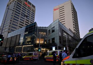 Επίθεση στο Σίδνεϊ: Τι γνωρίζουν οι Αρχές για τον 40χρονο δράστη