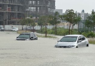 Ντουμπάι: Πλημμύρες και καταστροφές μετά τη καταρρακτώδη βροχή