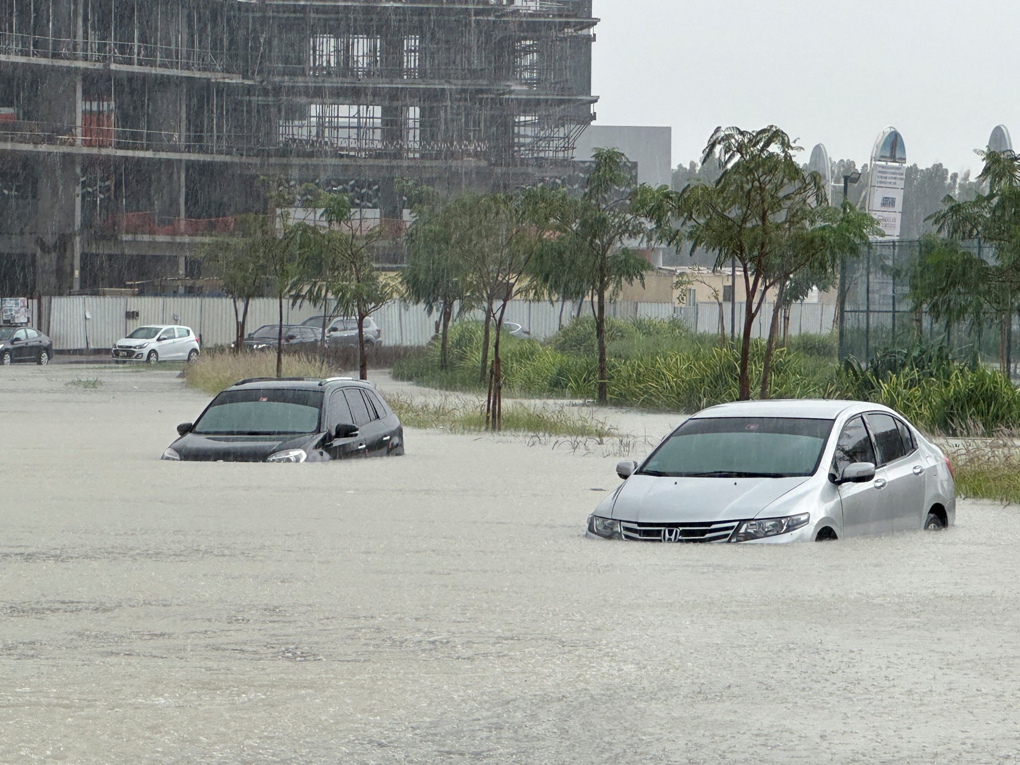 Ντουμπάι: Πλημμύρες και καταστροφές μετά τη καταρρακτώδη βροχή | in.gr