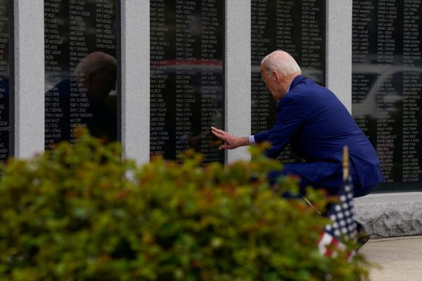 Γκάφα Μπάιντεν: Πιστεύει πως «κανίβαλοι έφαγαν τον θείο του» αλλά τα αρχεία του Πενταγώνου τον διαψεύδουν