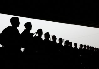 Ποιος προμηθεύει τη βιομηχανία όπλων της Ρωσίας;