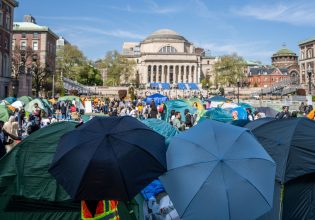 Μαρκ Μαζάουερ: Η εβδομάδα που συγκλόνισε το Κολούμπια – Διδάξαμε στους φοιτητές μας το «Ποτέ Ξανά»