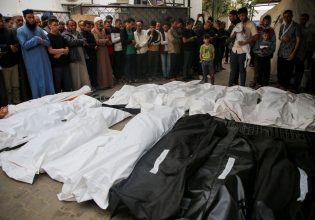 Γάζα: «Όλη μου η οικογένεια χάθηκε» – 22 νεκροί σε ισραηλινή αεροπορική επιδρομή στη Ράφα