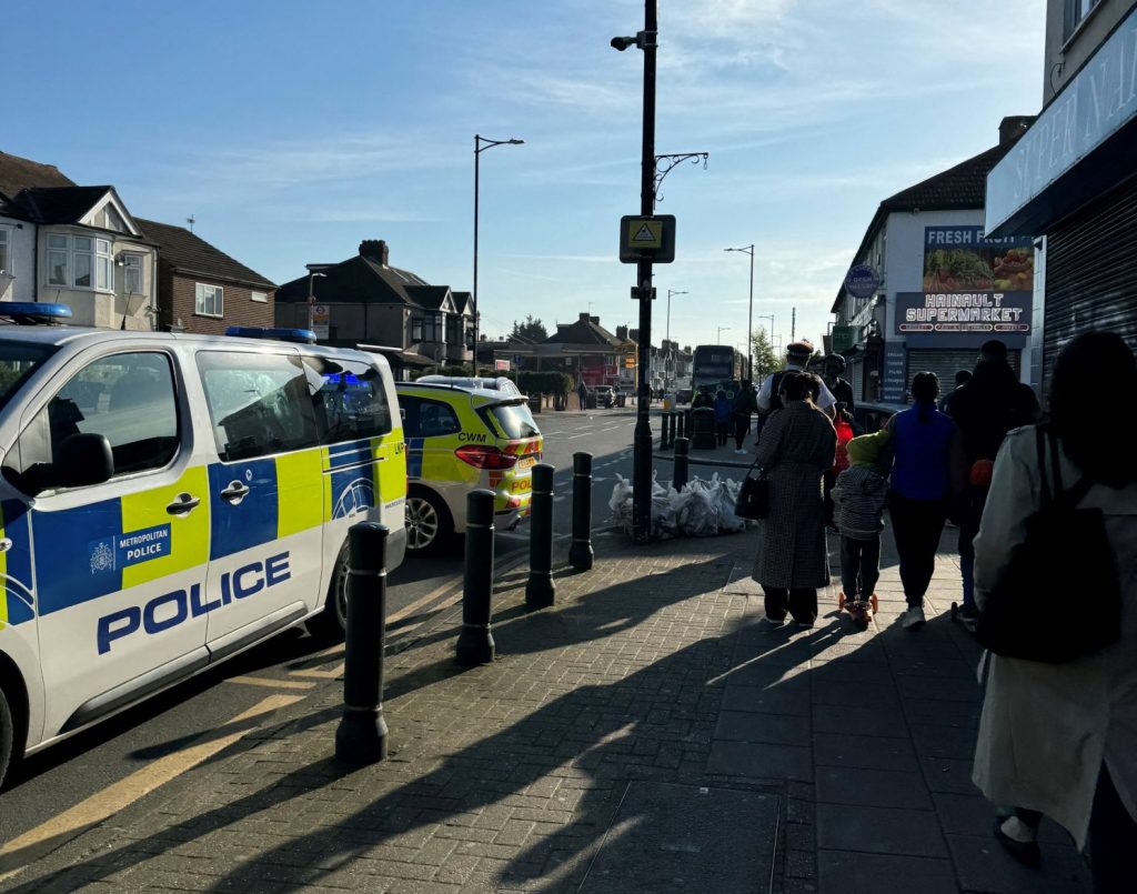 Βρετανία: Νεκρός 13χρονος από την επίθεση με σπαθί κοντά στο μετρό του Λονδίνου