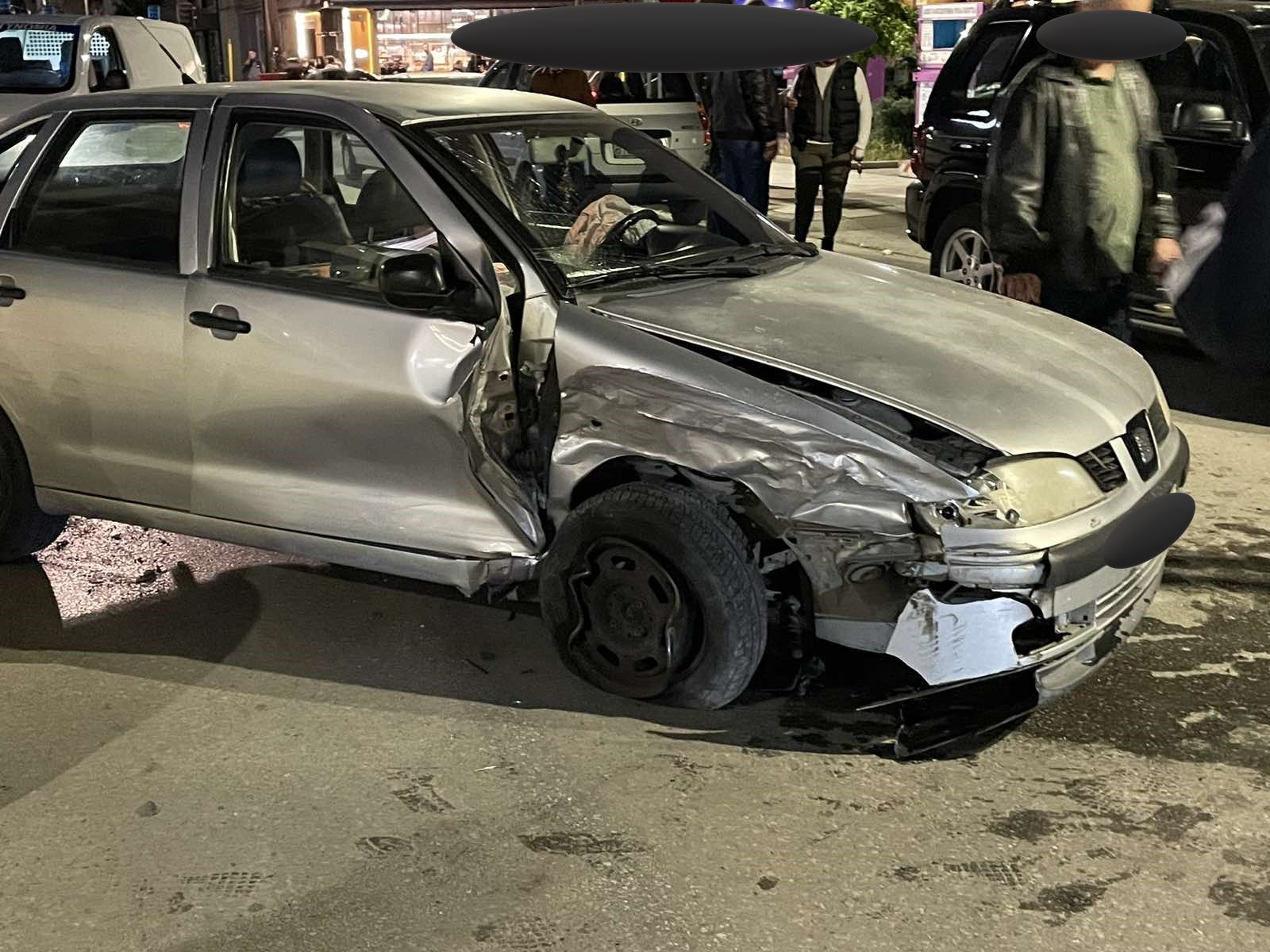 Λάρισα: Αυτοκίνητο παρέσυρε και τραυμάτισε ανήλικο, αφού πρώτα προσέκρουσε σε άλλα οχήματα