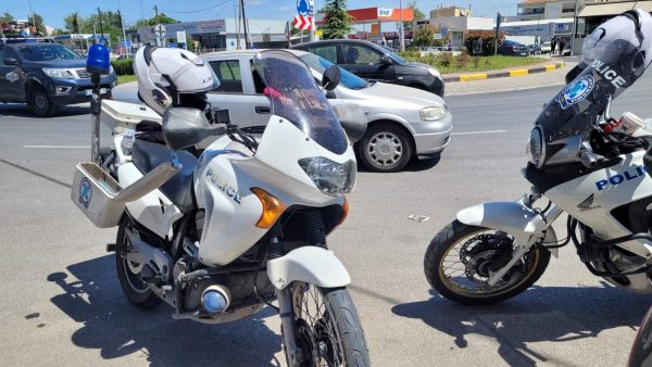 Λάρισα: Στο νοσοκομείο δύο ανήλικοι – Το πατίνι που επέβαιναν συγκρούστηκε με αυτοκίνητο