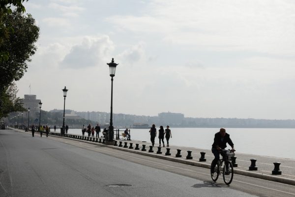 Οδηγείτε ποδήλατο; Πότε κινδυνεύετε με πρόστιμο έως 2.000 ευρώ