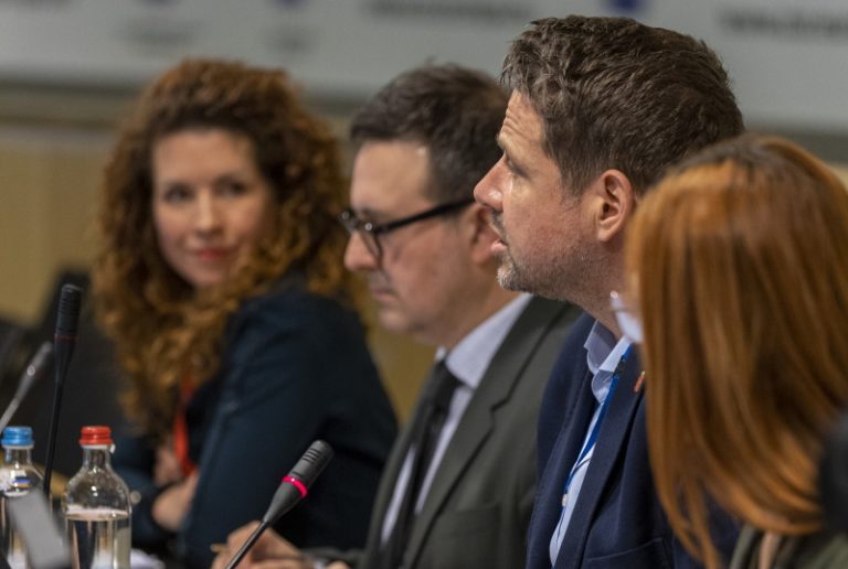 Ζητούμενο η περαιτέρω χρηματοδότηση τοπικών και περιφερειακών αρχών