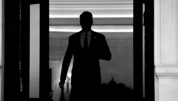 Η αρχή για το ξήλωμα του τείχους προστασίας της κυβέρνησης για το σκάνδαλο των υποκλοπών