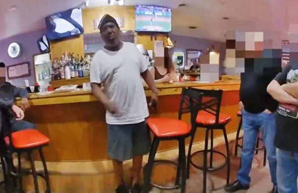 «Δεν μπορώ να αναπνεύσω»: Νέο περιστατικό «Φλόιντ» στις ΗΠΑ – Νεκρός 53χρονος από λαβή αστυνομικού