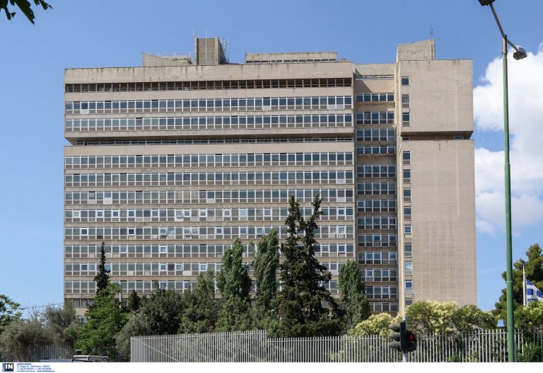 Νέα Αριστερά για ρεπορτάζ in: Μητσοτάκης και υπουργοί να ενημερώσουν τη Βουλή για την ΕΥΠ