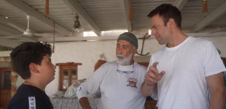 Επιστολή για τον Μητσοτάκη παρέδωσαν στον Κασσελάκη οι κάτοικοι των Λειψών – Τι του γράφουν;