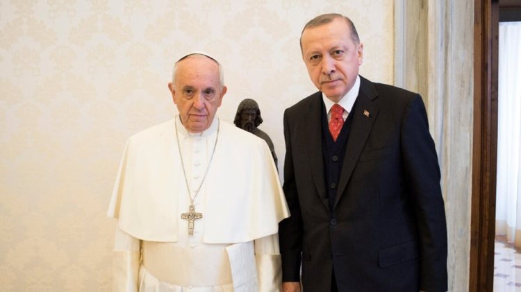 Επιστολή Ερντογάν στον Πάπα Φραγκίσκο – Τι του γράφει