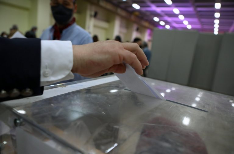 Οδηγός για τις προκριματικές εκλογές του ΣΥΡΙΖΑ – Πόσοι εκλέγονται από κάθε περιφέρεια