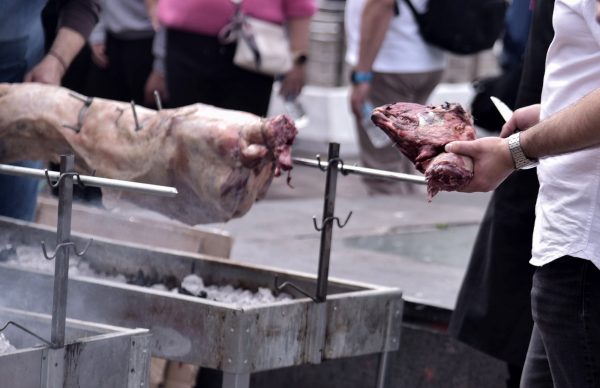 Οι τιμές στο αρνί εν όψει Πάσχα – Τι λένε οι κτηνοτρόφοι για τις ελληνοποιήσεις