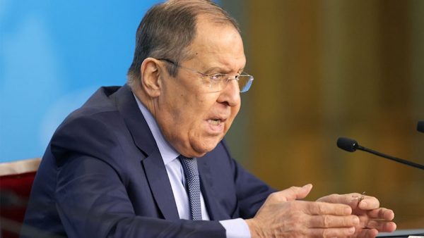 Λαβρόφ: Η βάση διευθέτησης του πολέμου στην οποία συμφωνεί η Ρωσία χρειάζεται συζήτηση