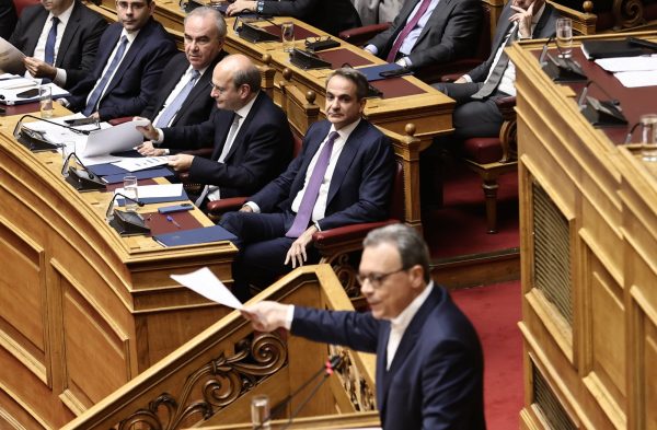 Αίτημα ΣΥΡΙΖΑ για προ ημερησίας συζήτηση για «το μεγάλο κύμα ακρίβειας» – Καλεί τον Μητσοτάκη στη Βουλή