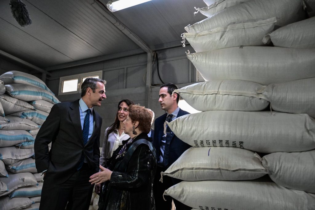 Μητσοτάκης: Ο κατώτατος μισθός έχει αυξηθεί αθροιστικά περισσότερο από τον πληθωρισμό