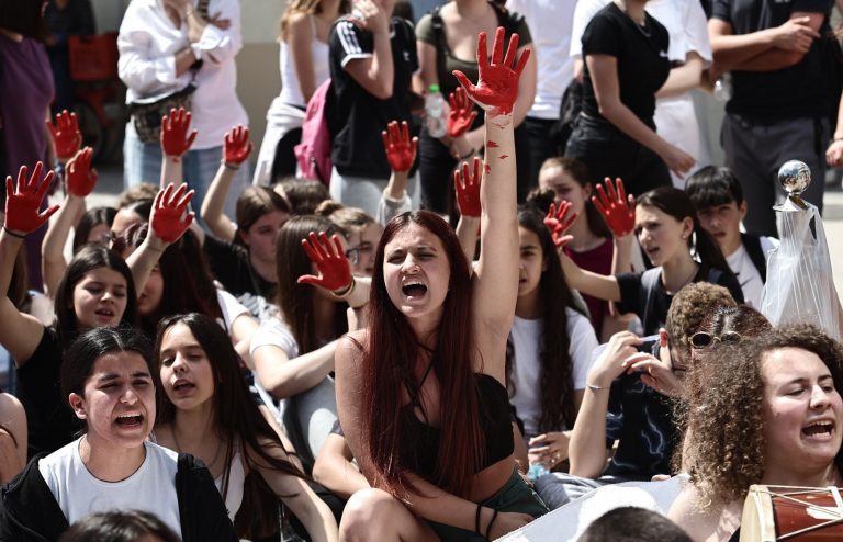 «Τραγική κυβερνητική αποτυχία» – Αντιπολιτευτικά πυρά για την ασφάλεια και τη βία