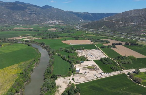 Τέμπη: Ολοκληρώθηκε η δειγματοληψία στα χώματα, τι αναζητείται – Εκδικάστηκε η πρώτη αγωγή συγγενών θυμάτων