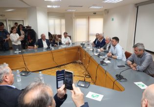 Ο Κασσελάκης σε σύσκεψη με φορείς του Ηρακλείου – «Οι ευρωεκλογές είναι το έναυσμα»