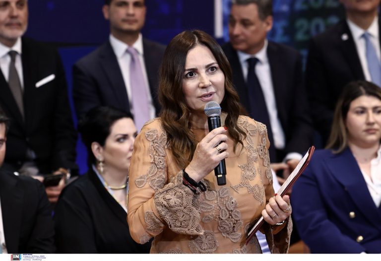 Φλέσσα: Τα παιδιά στα Τέμπη τα σκοτώσαμε όλοι μαζί – Σφοδρή αντίδραση ΣΥΡΙΖΑ