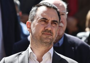 Χαρίτσης: Οι ηγεσίες των ΣΥΡΙΖΑ και ΠΑΣΟΚ είναι συναινετικές στη ΝΔ και φοβικές