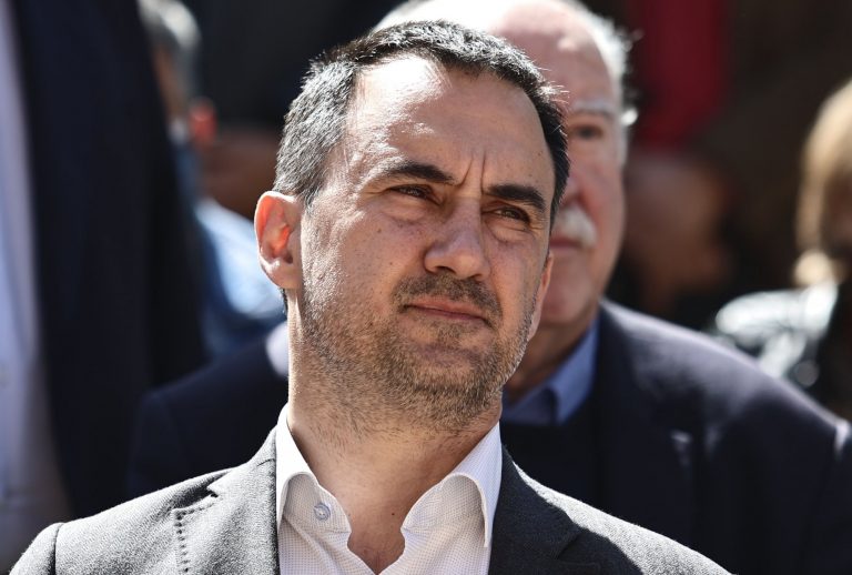 Χαρίτσης: Οι ηγεσίες των ΣΥΡΙΖΑ και ΠΑΣΟΚ είναι συναινετικές στη ΝΔ και φοβικές