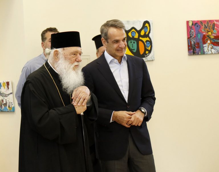 Νέα Αριστερά: Ο Μητσοτάκης βασικός χορηγός της Ακροδεξιάς – Αναζητά στήριξη από την Εκκλησία