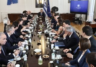 Ο Κασσελάκης δεν κατάλαβε καν τι ανακοινώθηκε για το μπόνους παραγωγικότητας, λένε κυβερνητικές πηγές