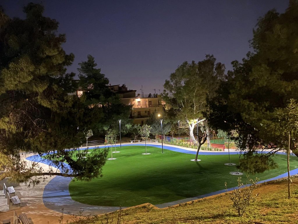 Ολοκληρώθηκε η ανάπλαση της νέας πλατείας στο Δήμο Παπάγου – Χολαργού