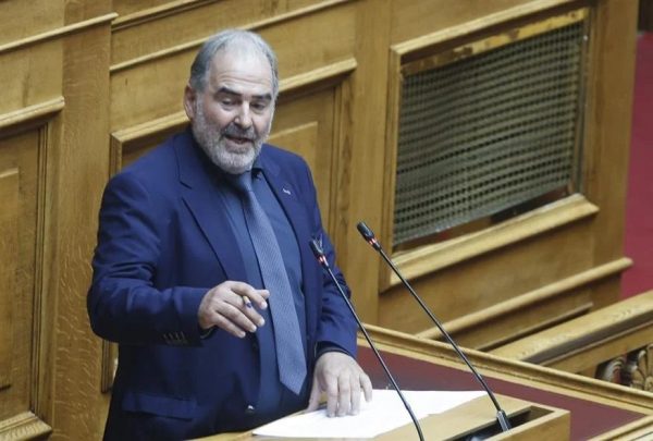 Σπαρτιάτες: Τρίτη ανεξαρτητοποίηση μετά τις διώξεις – Υπό διάλυση το κόμμα Στίγκα