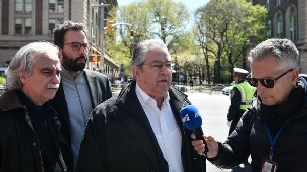 Κουτσούμπας: Μας συναρπάζει η μαζικότητα των κινητοποιήσεων – Στο πανεπιστήμιο Columbia ο γραμματέας του ΚΚΕ