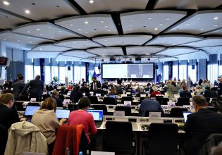 Η Επιτροπή των Περιφερειών ενέκρινε μια διοργανική συμφωνία για ένα νέο Φορέα Δεοντολογικών Προτύπων