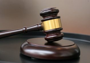 Σήμερα «κληρώνει» για τα αναδρομικά στις συντάξεις – Τι θα κρίνει το Ανώτατο Ειδικό Δικαστήριο