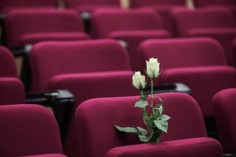 Το Υπουργικό έτεκεν bonus για Δημόσιο, ο υφυπουργός εξόργισε με την «τίκτουσα γυνή», για το Μάτι ώδινεν όρος και έτεκεν μυν