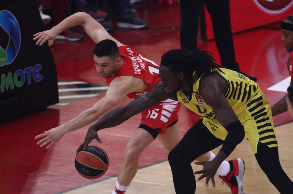 Χωρίς Μότλεϊ η Φενερμπαχτσέ κόντρα στον Ολυμπιακό, αμφίβολος και ο Σανλί