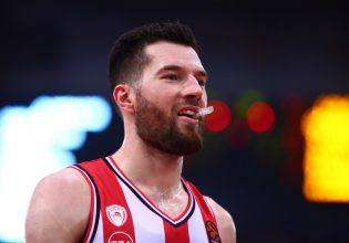 Τι είπε ο Πίτερς για την αποχώρηση του Βεζένκοφ και το κίνητρό του τη φετινή σεζόν