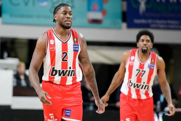 Με Ράιτ και Λεσόρ το top-10 των καρφωμάτων για τον Μάρτιο (vid)