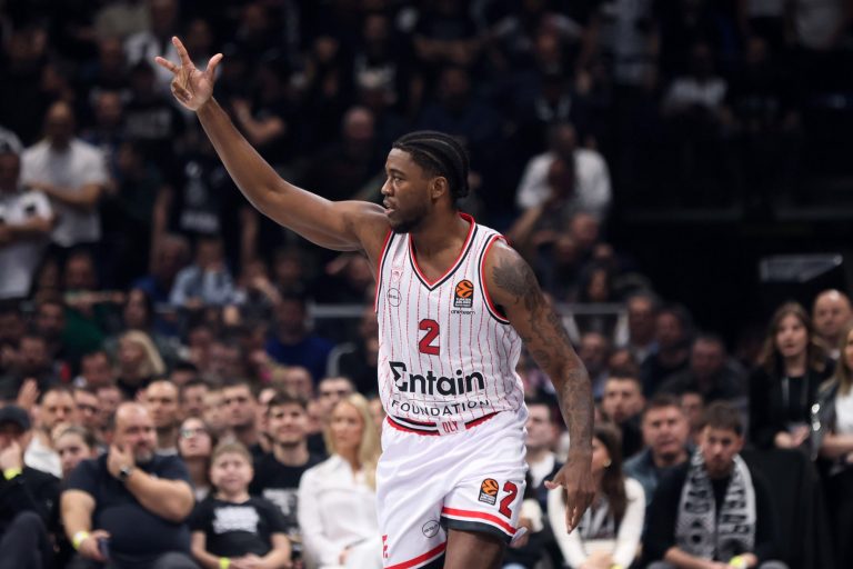 Ράιτ: «Ο Ερυθρός Αστέρας παίζει με ένταση στην άμυνα και την επίθεση»