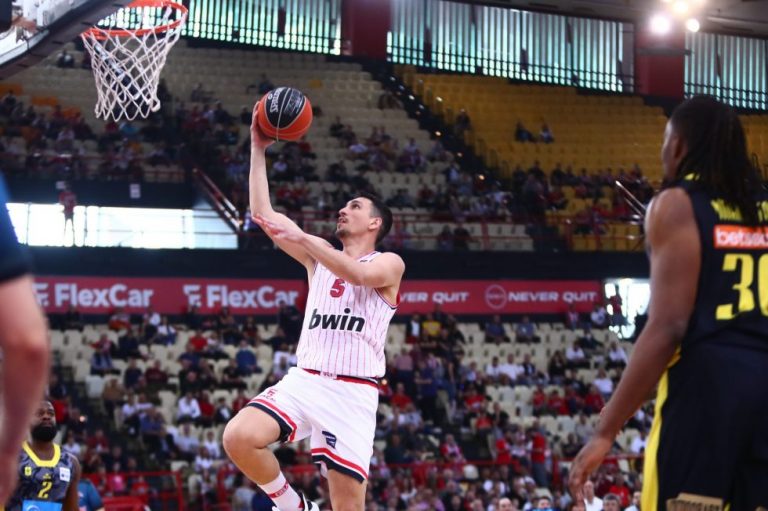 Λαρεντζάκης: «Η έδρα δεν παίζει μεγάλο ρόλο – Δεν πιστεύω ότι κάποιος μας θέλει για αντίπαλο στα play-offs»