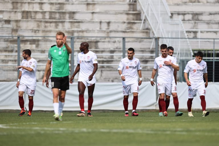 Super League 2: Νέο «γκέλα» της ΑΕΛ (3-2)