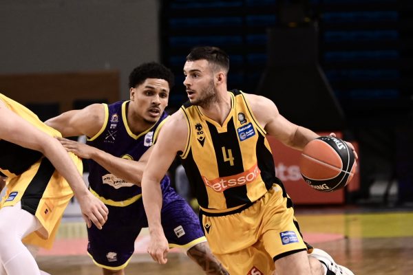 ΑΕΚ – Λαύριο 100-67: Εξασφάλισε θέση στα πλέι οφ η Ένωση (vid)